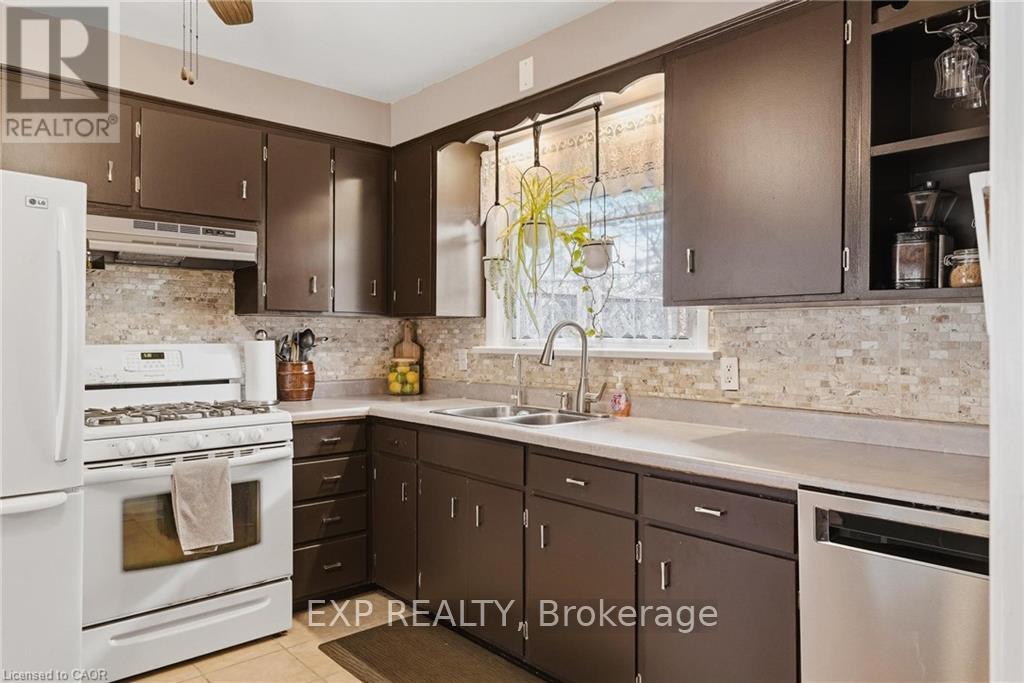120 ELGIN CRESCENT - 16