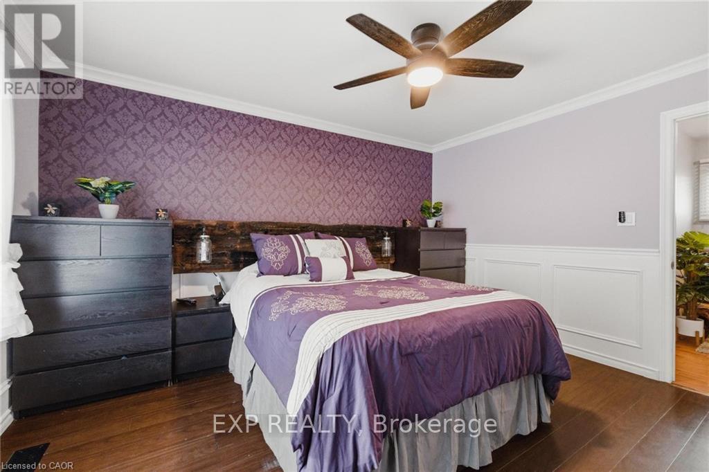 120 ELGIN CRESCENT - 22