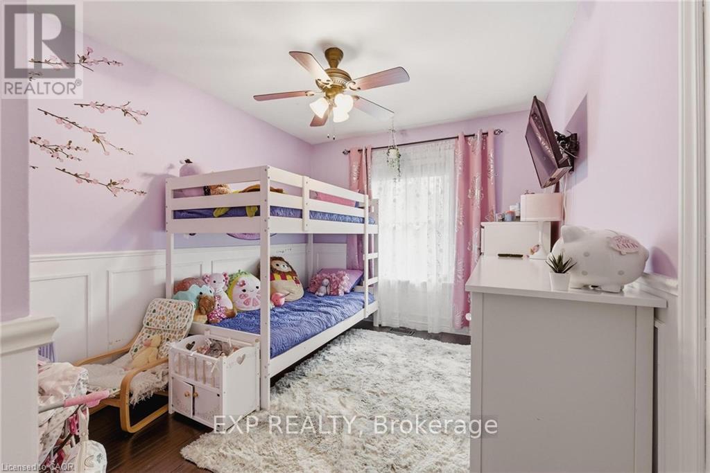 120 ELGIN CRESCENT - 23