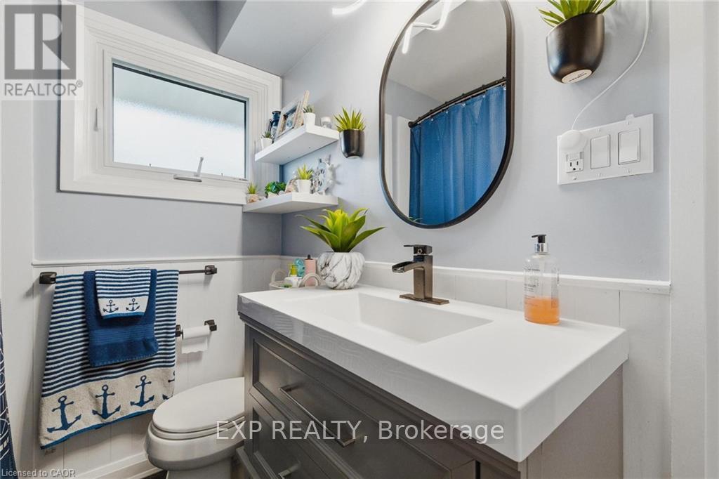 120 ELGIN CRESCENT - 24