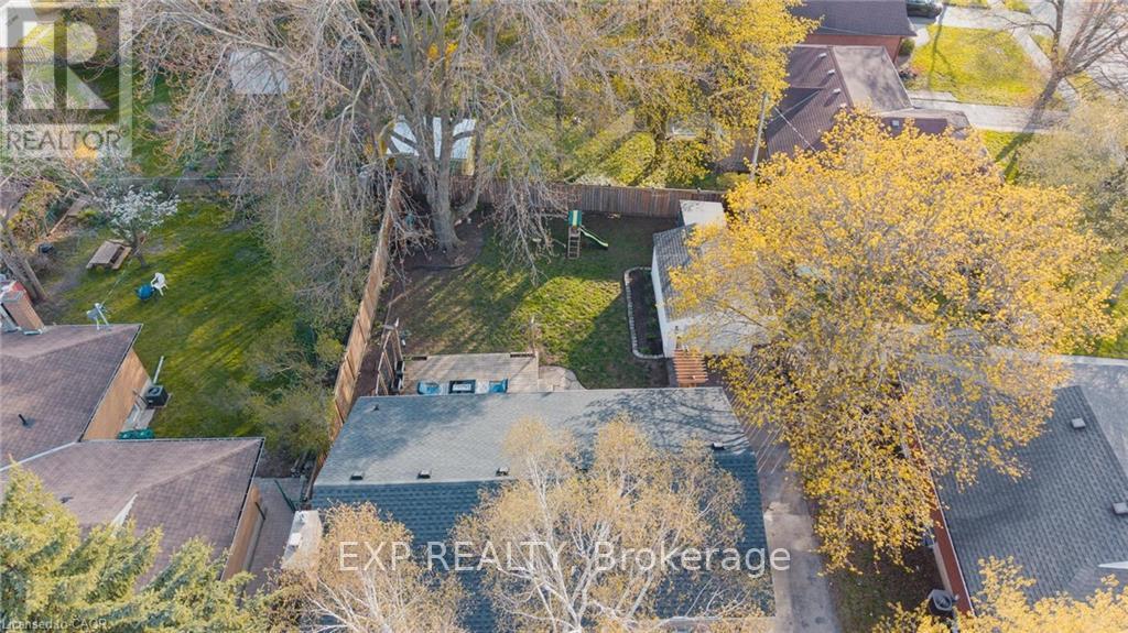 120 ELGIN CRESCENT - 32