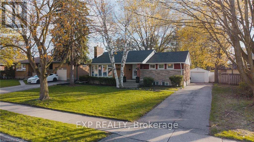 120 ELGIN CRESCENT - 34