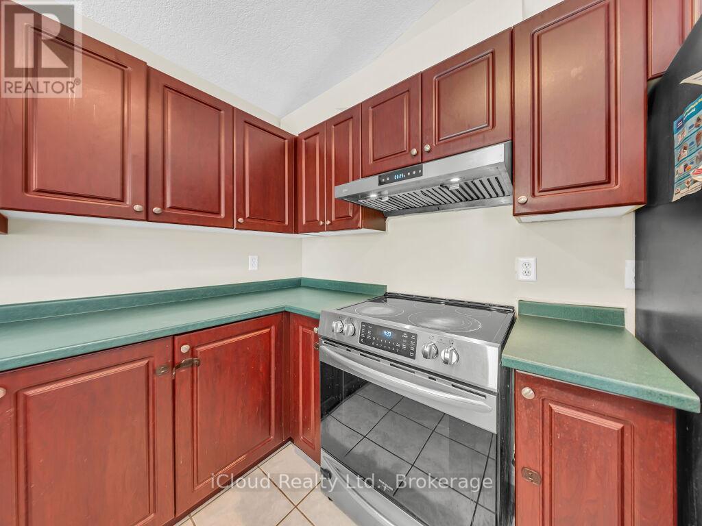 308 KEEWATIN AVENUE - 16