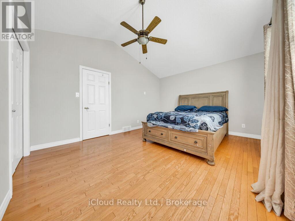 308 KEEWATIN AVENUE - 21