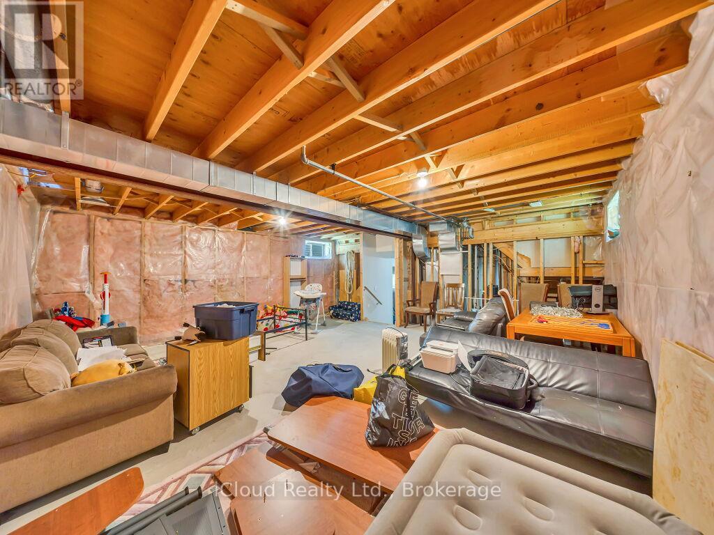 308 KEEWATIN AVENUE - 31