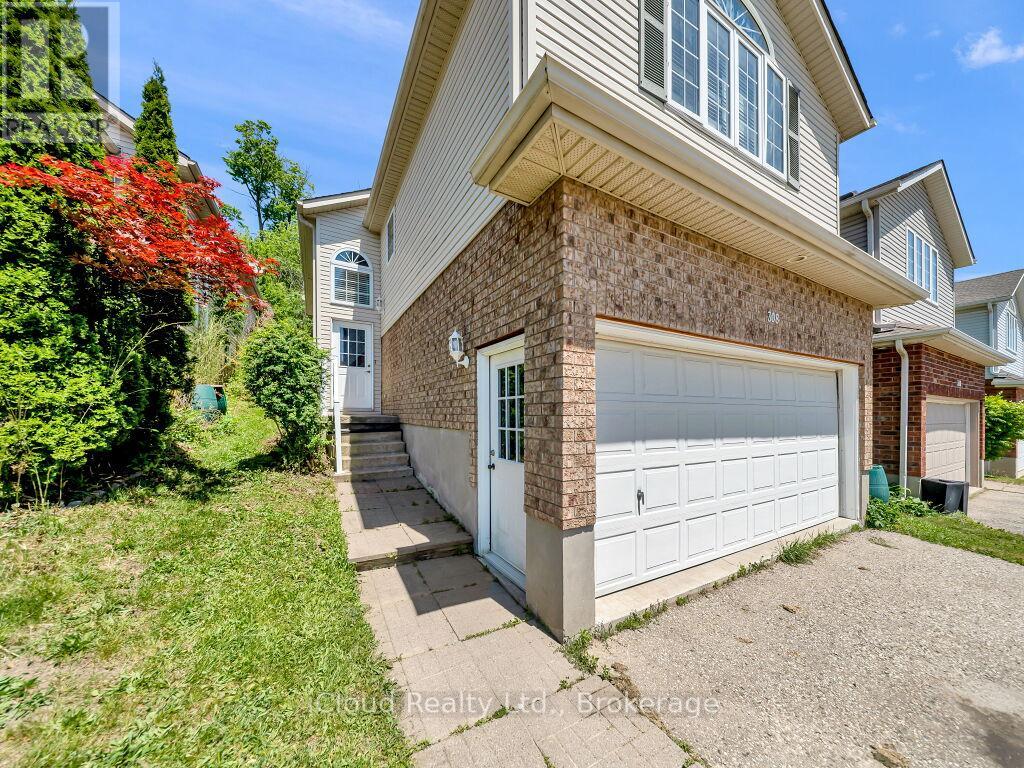 308 KEEWATIN AVENUE - 5
