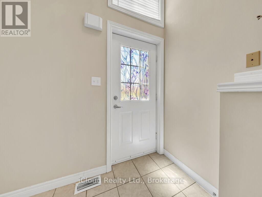 308 KEEWATIN AVENUE - 8