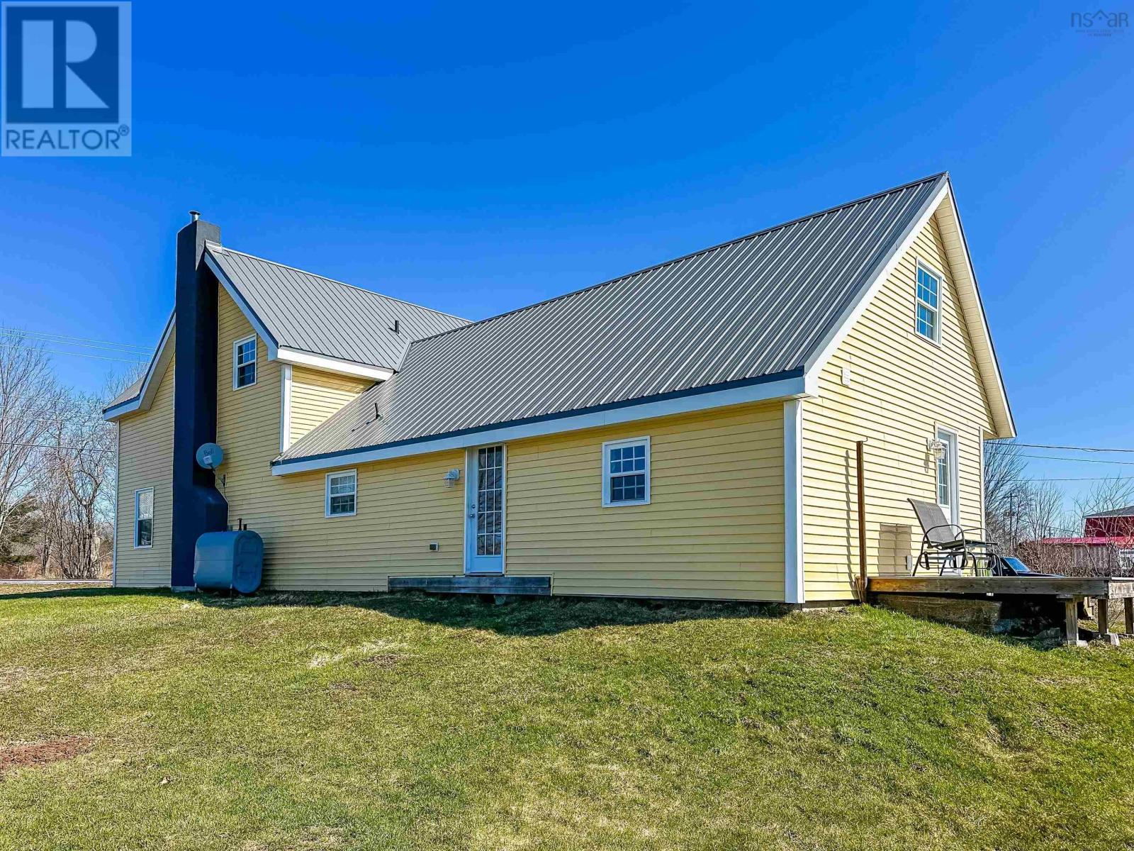 5692 Highway 221 - 32