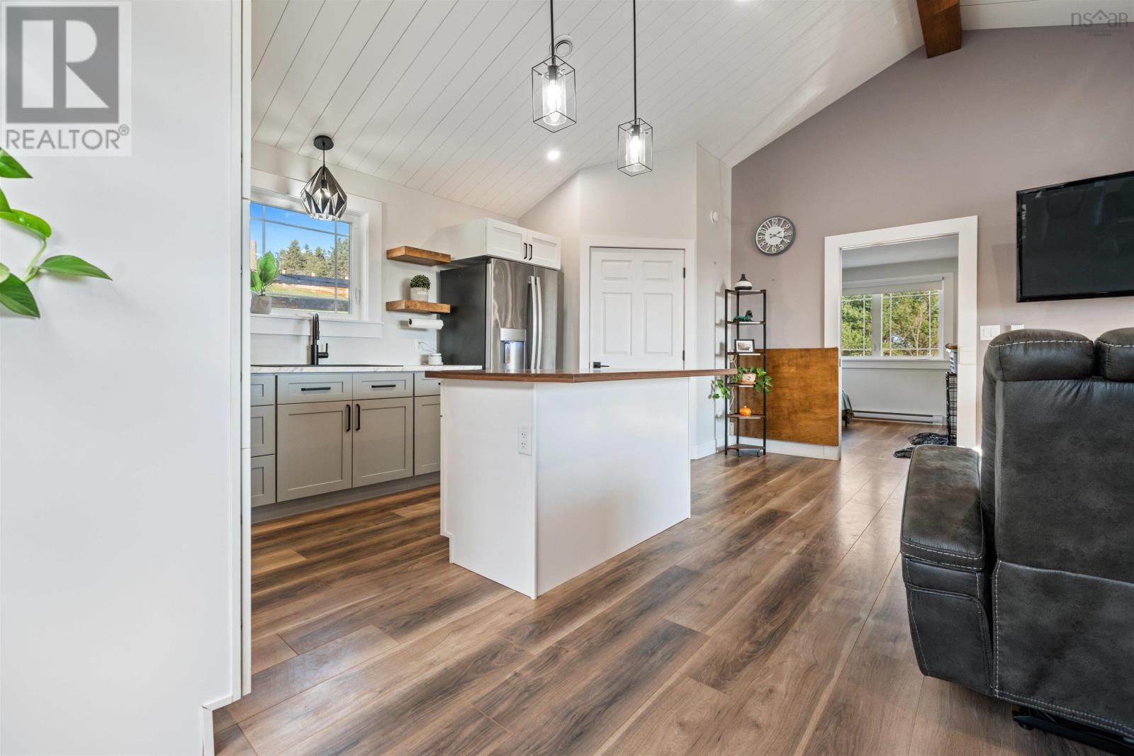 935 BROOKSIDE Road - 35