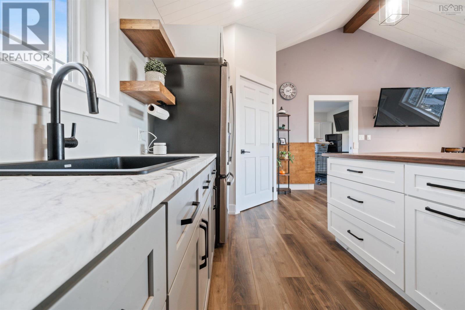 935 BROOKSIDE Road - 37