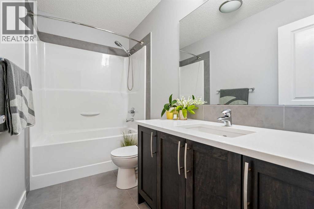 549 Hillcrest Road SW - 25