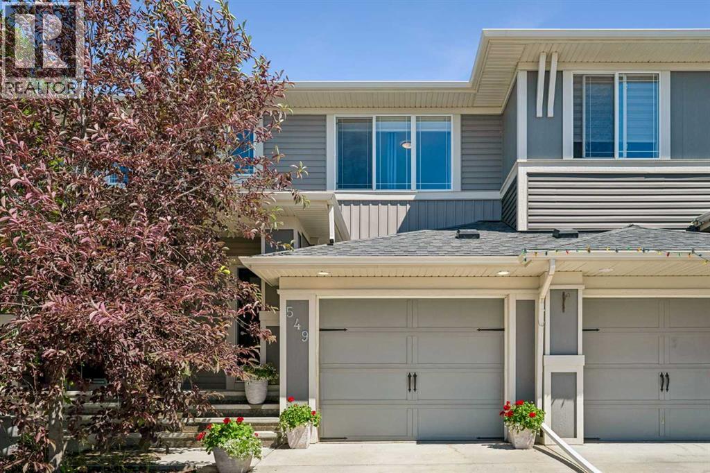 549 Hillcrest Road SW - 1