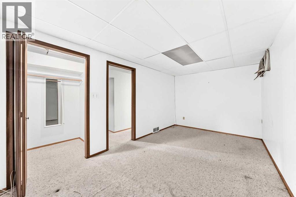 1460 Northmount Drive NW - Image 29