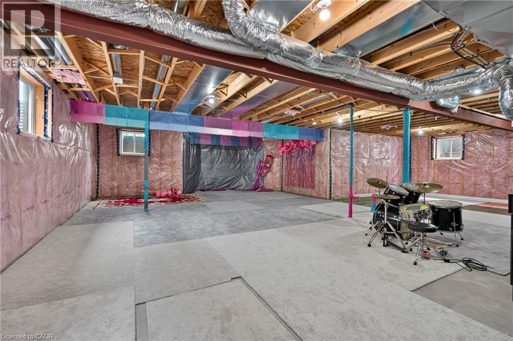 81 REAGAN Street - 38