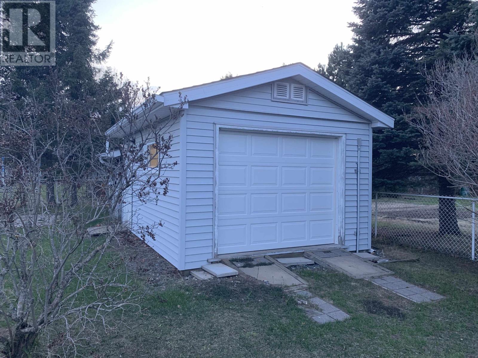 3165-20th Side Road - 3