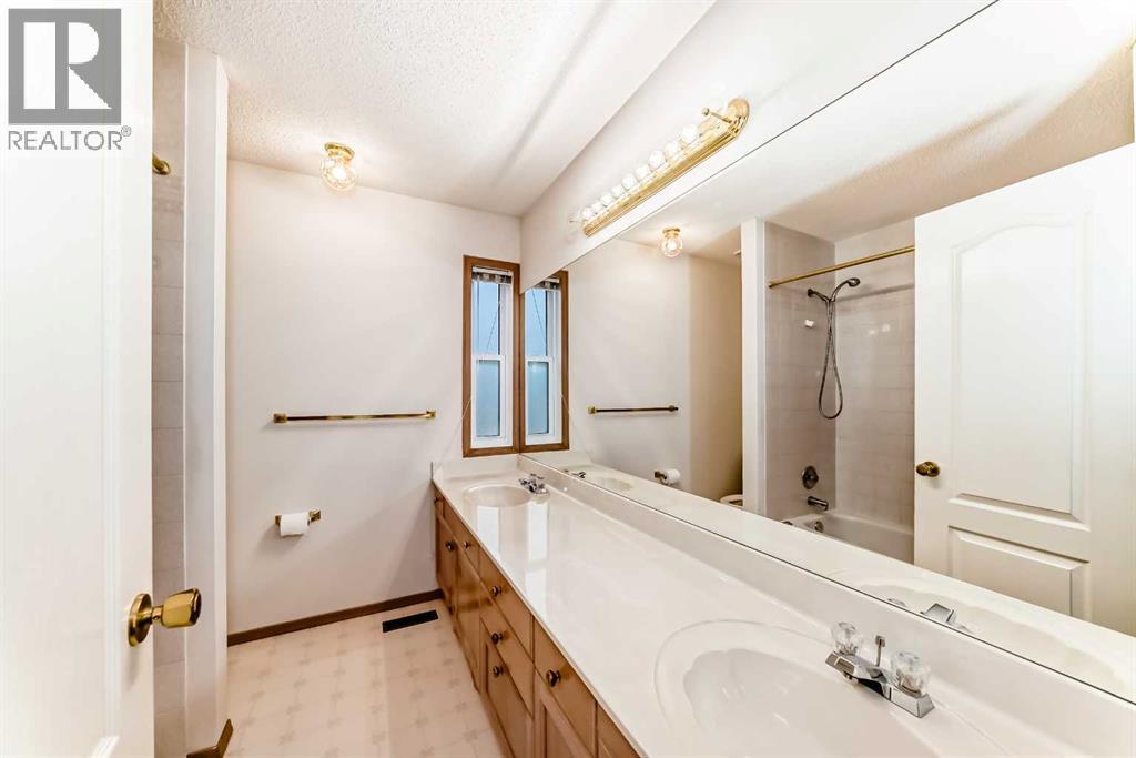 83 Hawkmount Green NW - 18