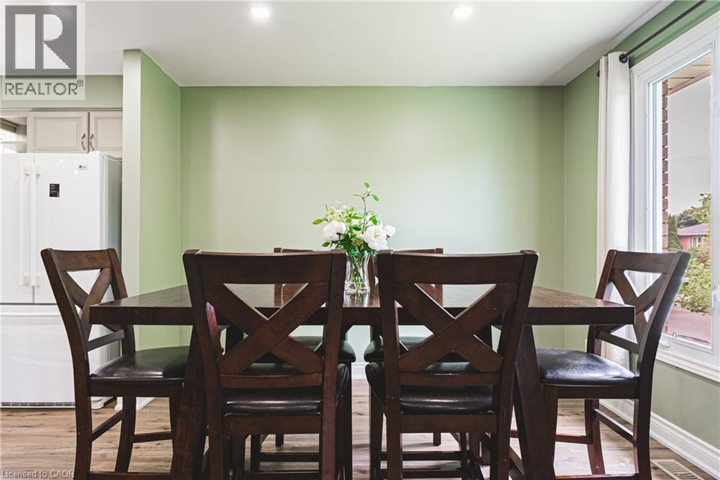27 LUDLOW Crescent - Image 10