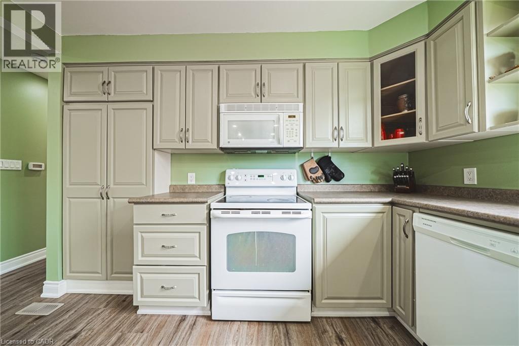 27 LUDLOW Crescent - 15