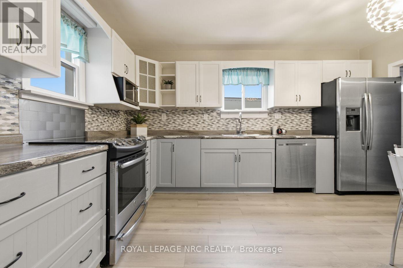595 LINCOLN STREET - 11