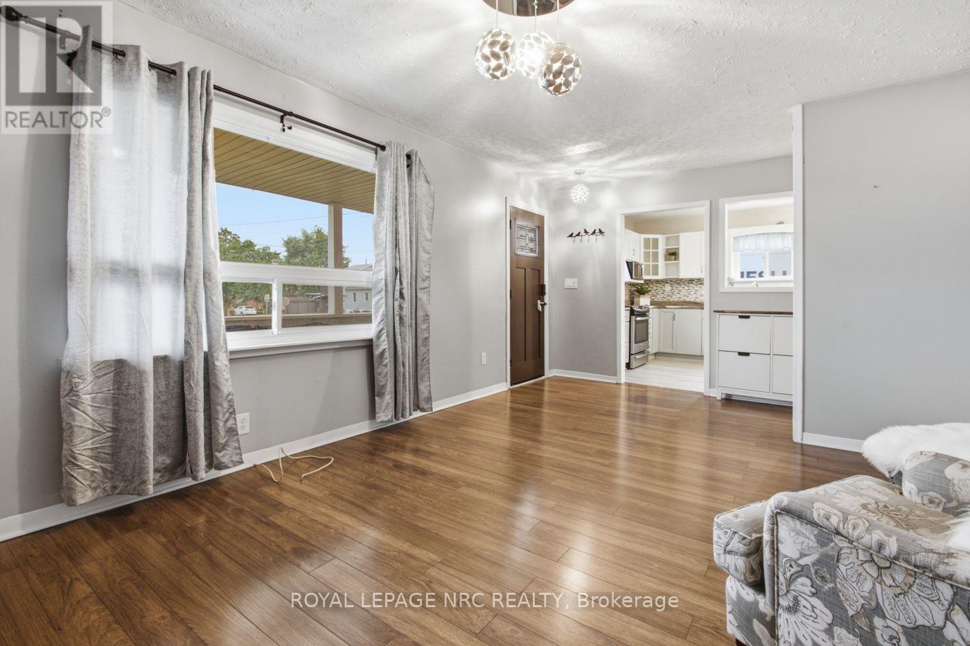 595 LINCOLN STREET - 8