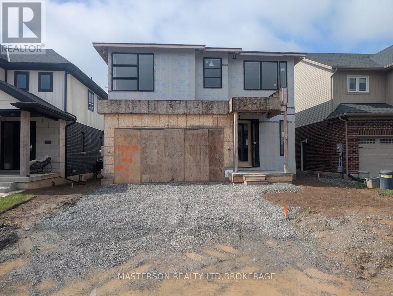 21 ALICIA CRESCENT - 1