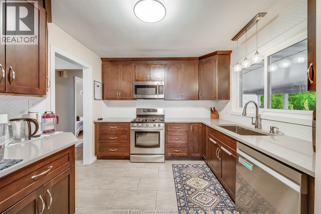 3063 BRUCE AVENUE - 15