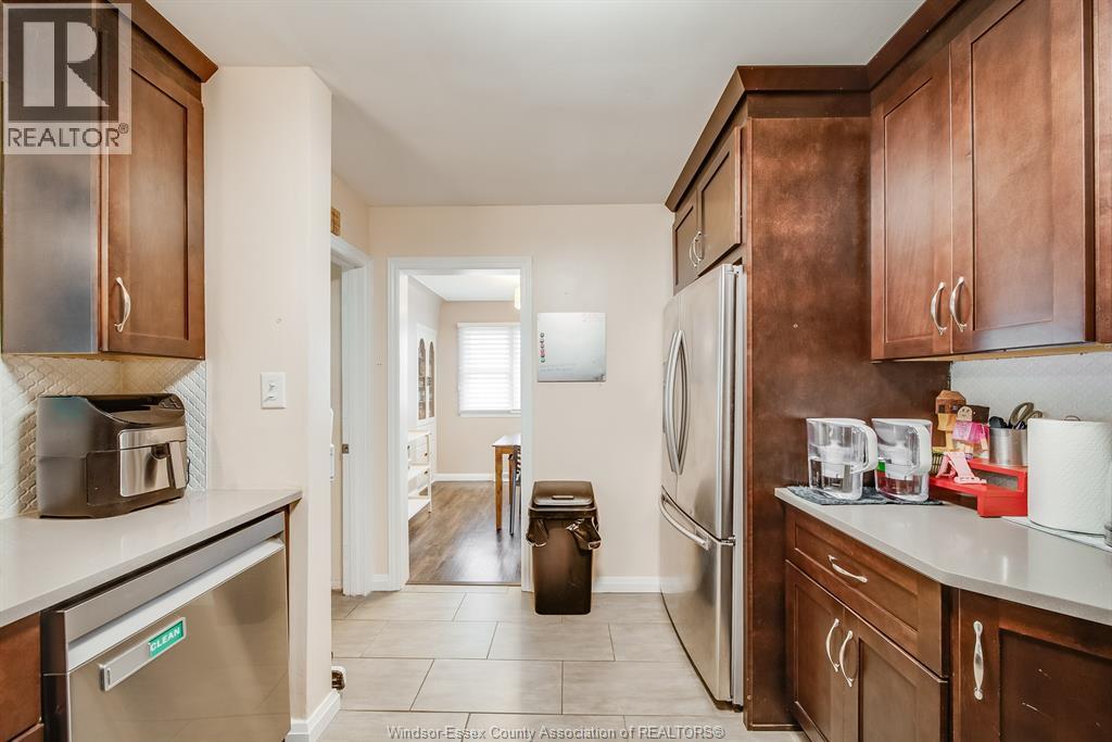 3063 BRUCE AVENUE - 17