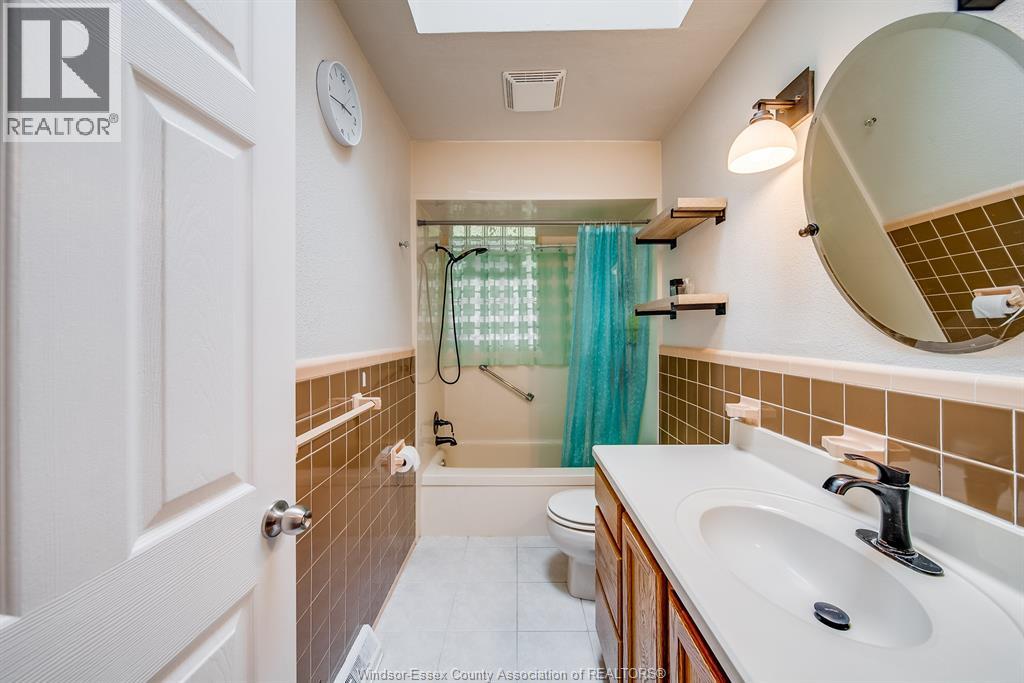 3063 BRUCE AVENUE - 22