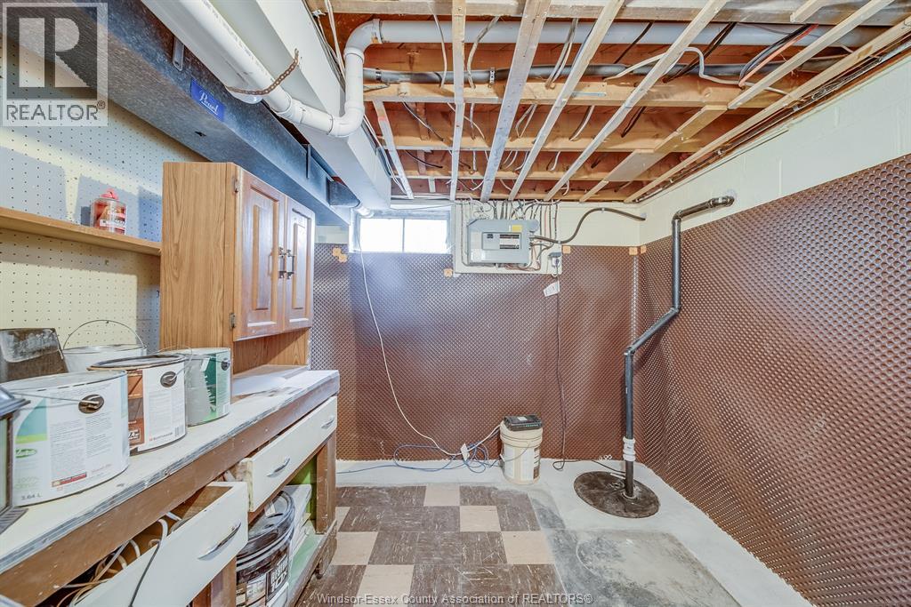 3063 BRUCE AVENUE - 36