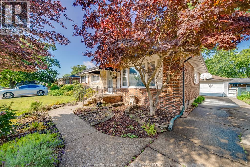 3063 BRUCE AVENUE - 39