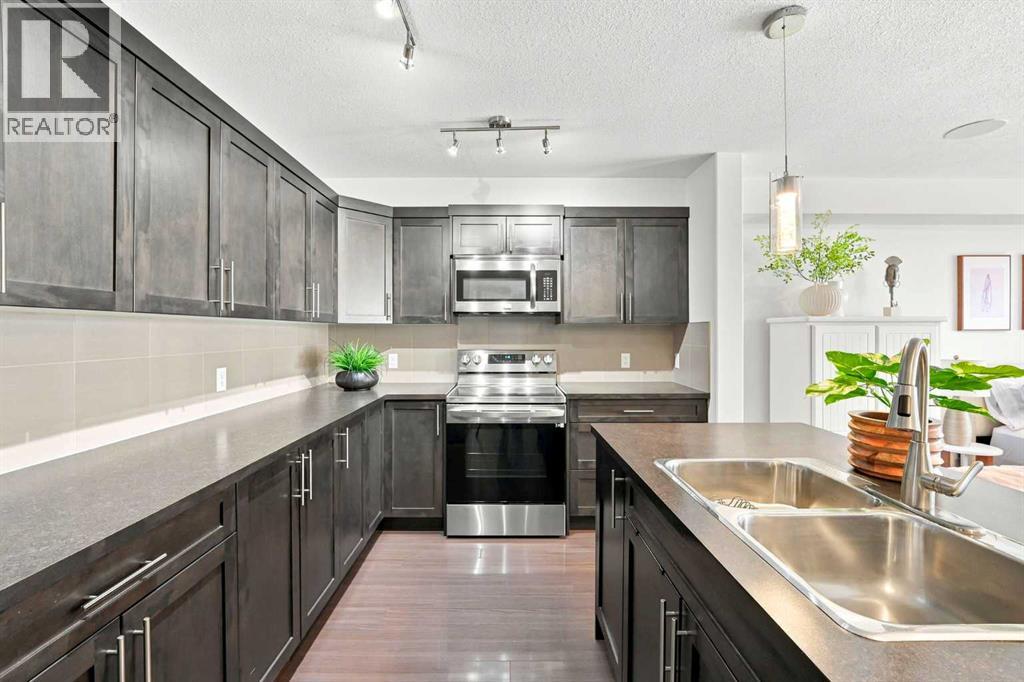 308 Redstone View NE - 15
