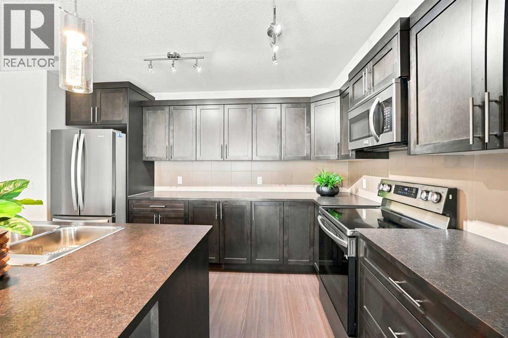 308 Redstone View NE - 17