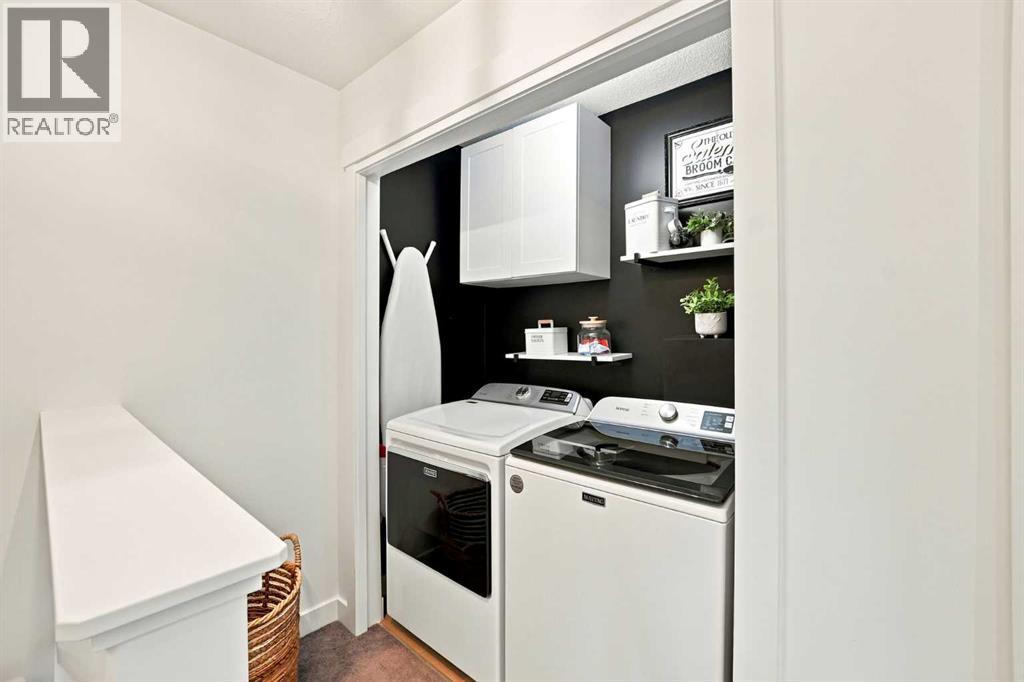 308 Redstone View NE - 29