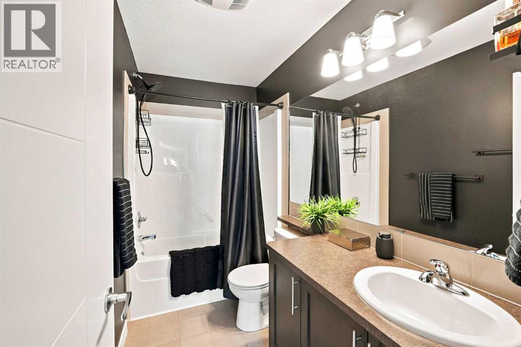 308 Redstone View NE - 36
