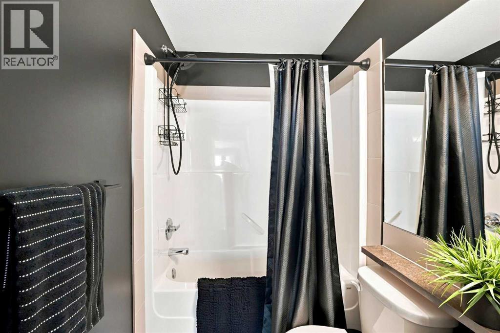 308 Redstone View NE - 37