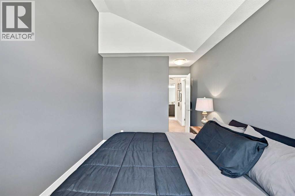 308 Redstone View NE - 40