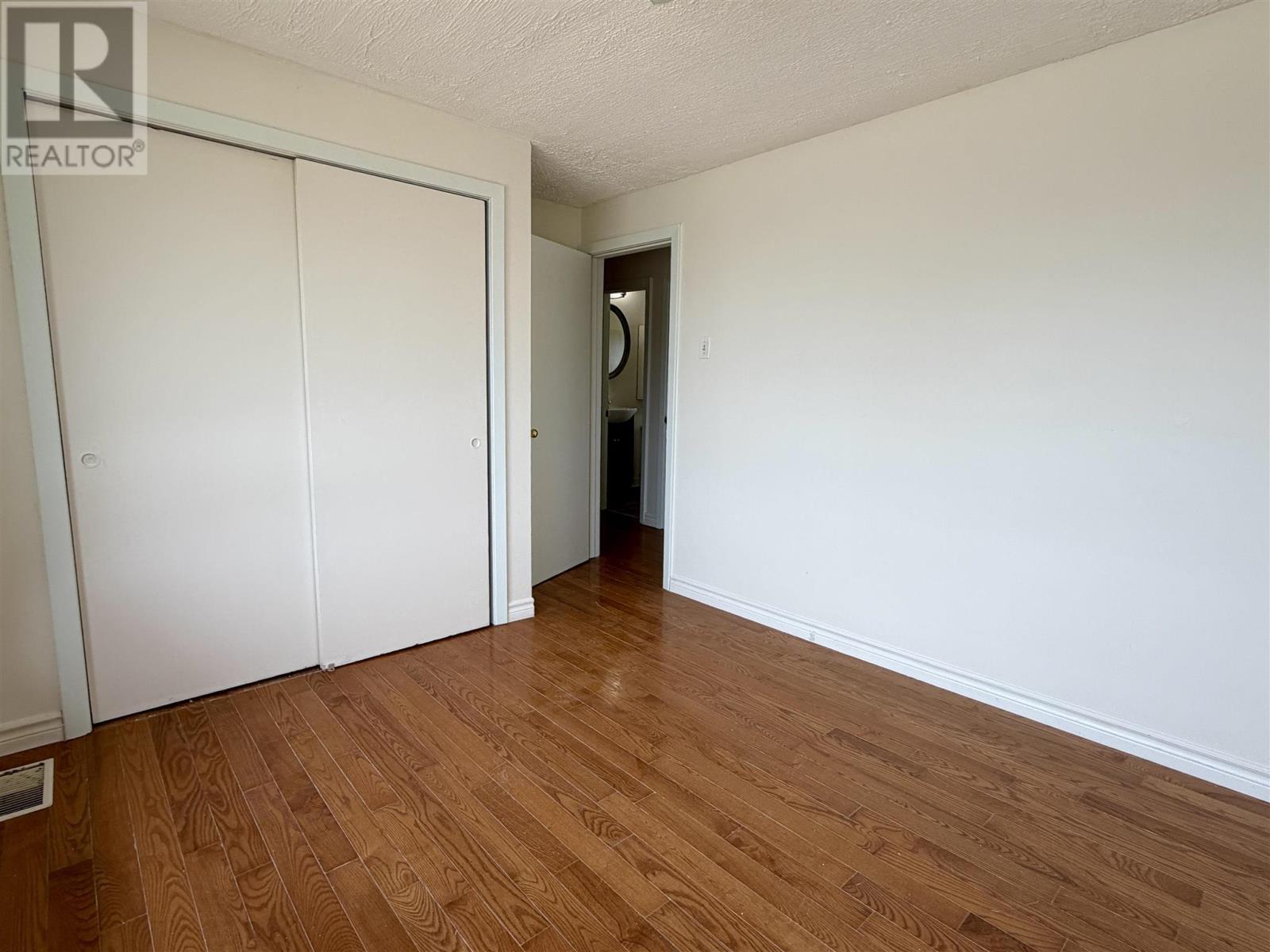 131 Hillside DR N - 11