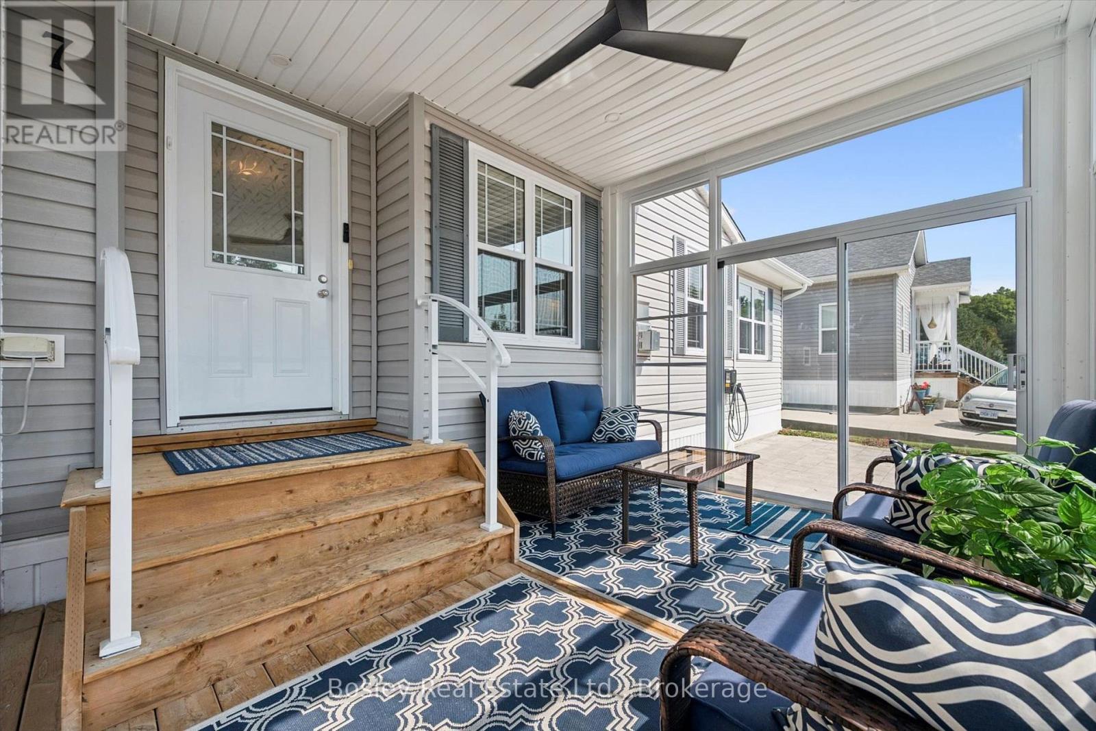 7 SUMAC STREET — photo 3