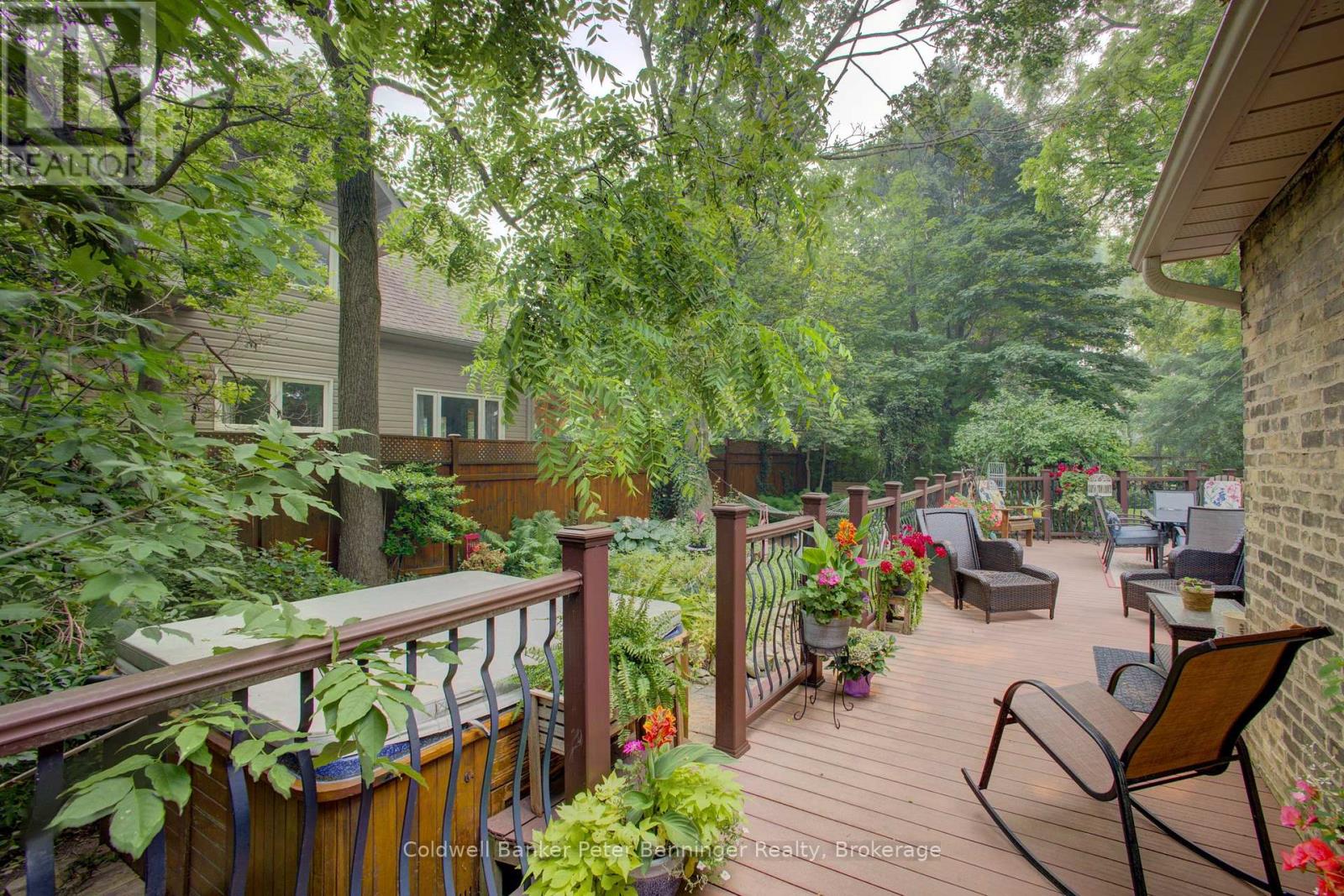 817 OLDE VICTORIA STREET - 32