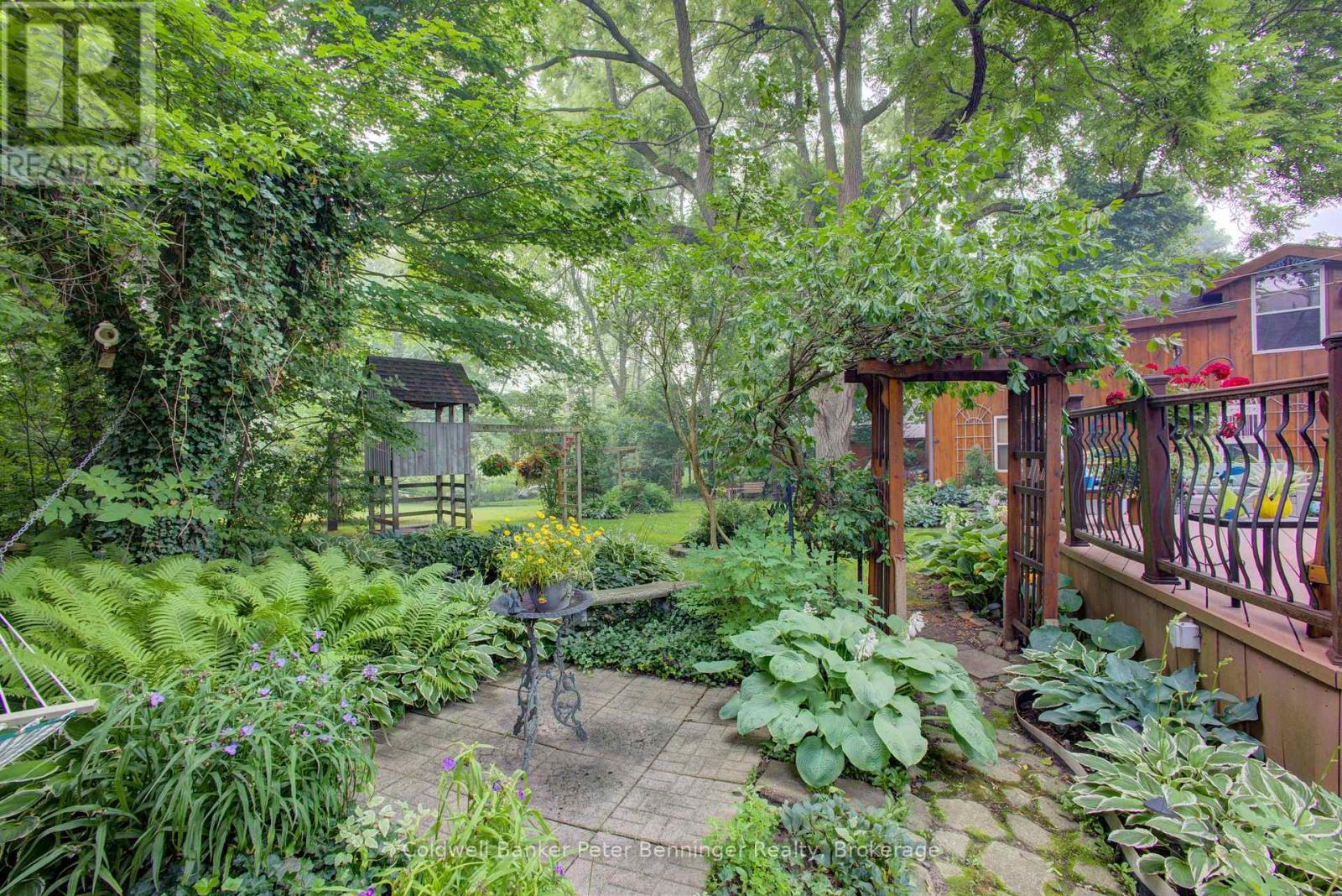 817 OLDE VICTORIA STREET - 35