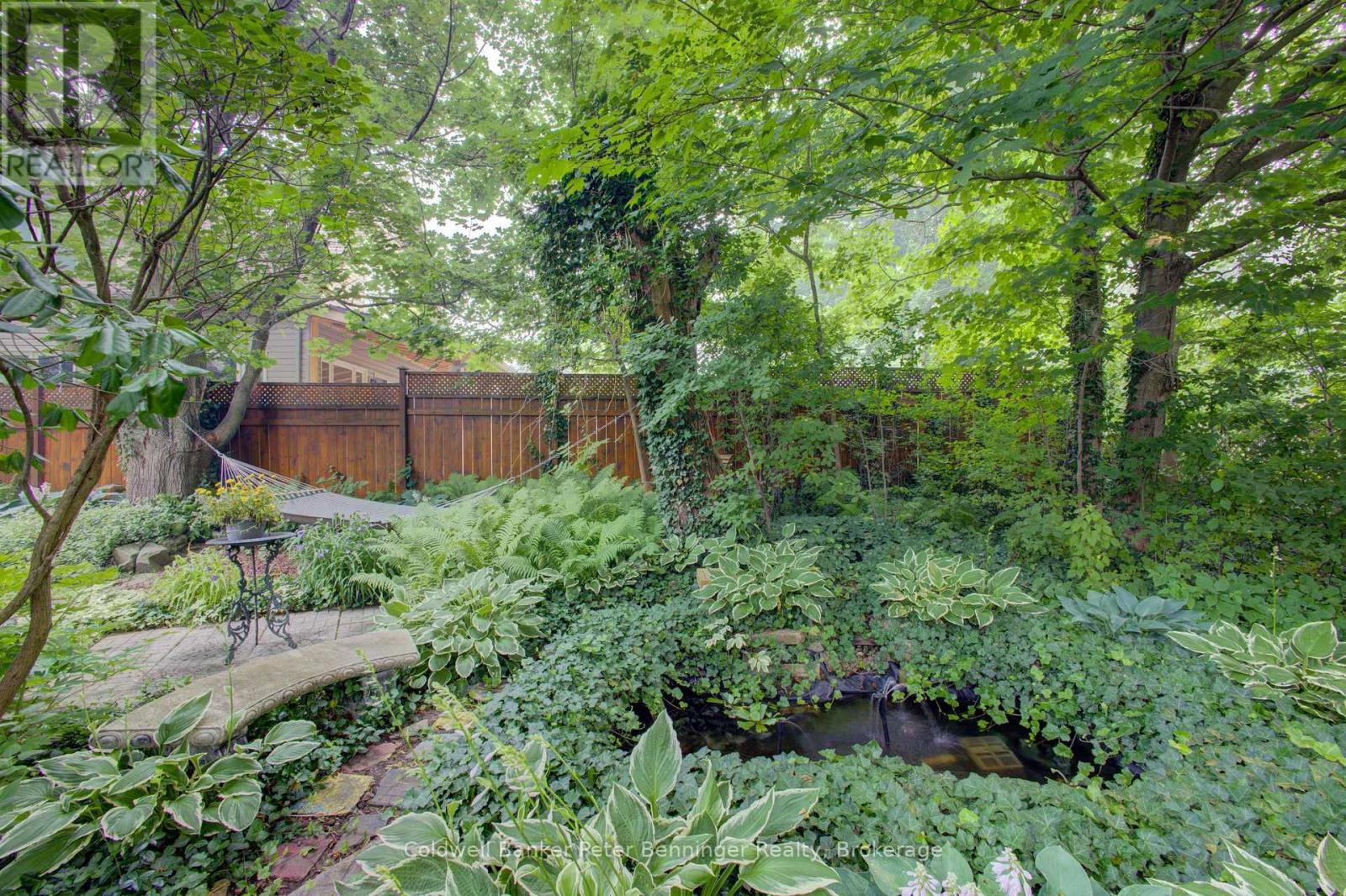 817 OLDE VICTORIA STREET - 37