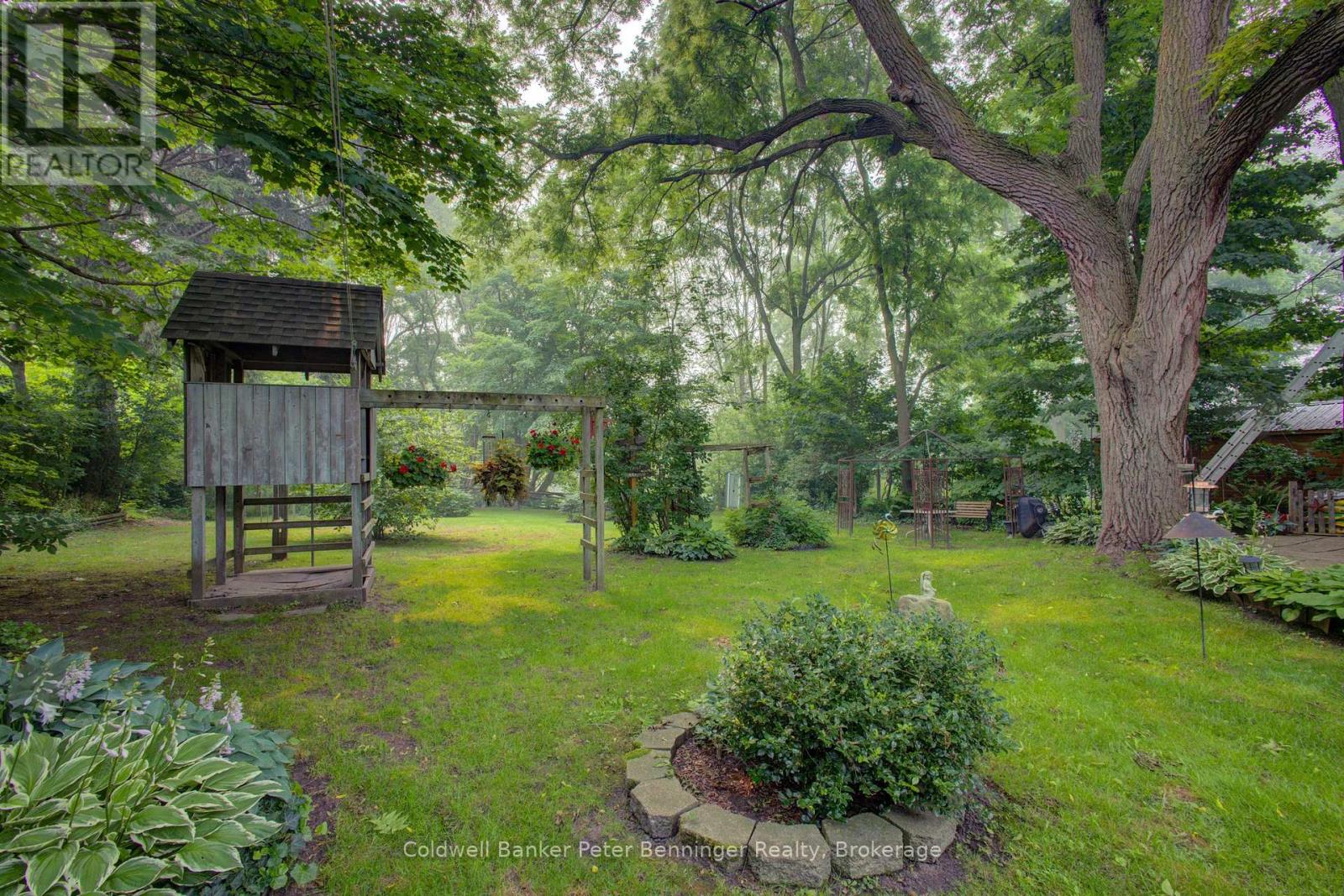 817 OLDE VICTORIA STREET - 38