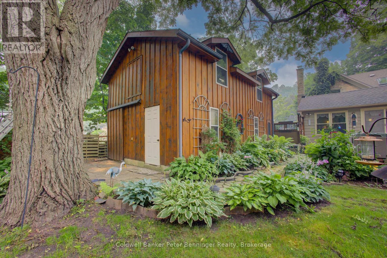 817 OLDE VICTORIA STREET - 39