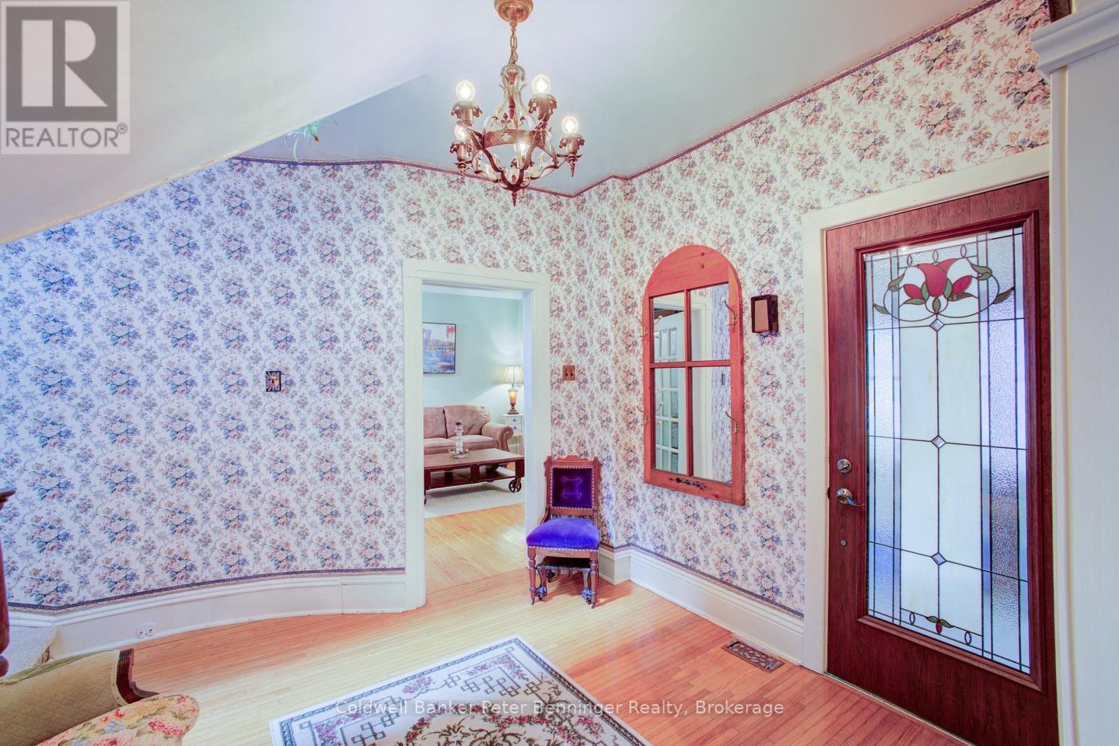 817 OLDE VICTORIA STREET - 8