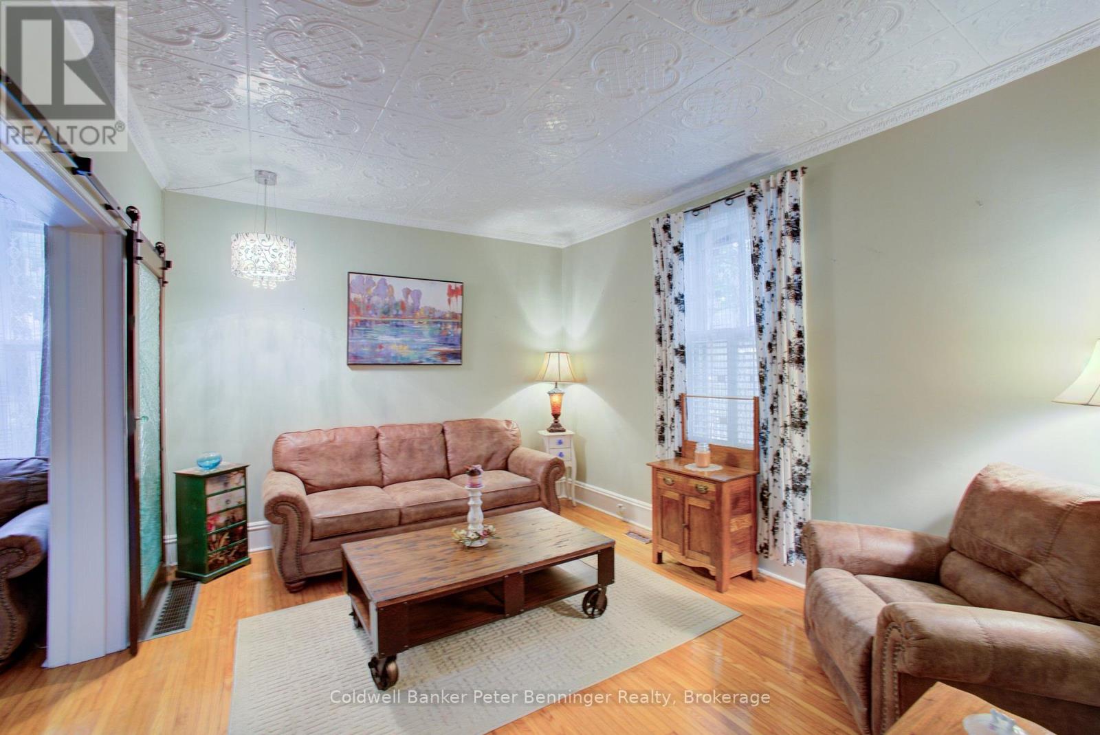 817 OLDE VICTORIA STREET - 9