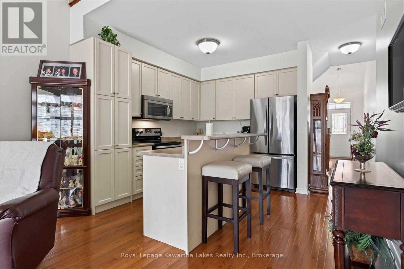 42 DEACON CRESCENT - Image 10