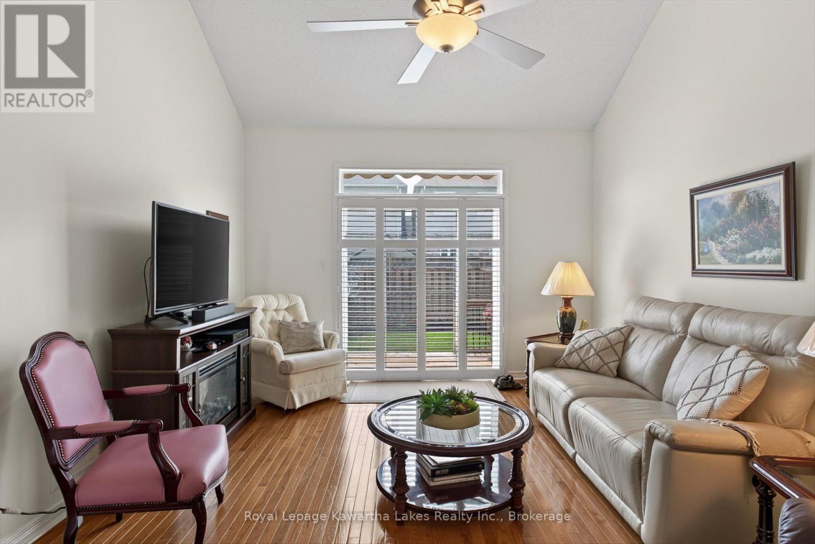 42 DEACON CRESCENT - Image 12