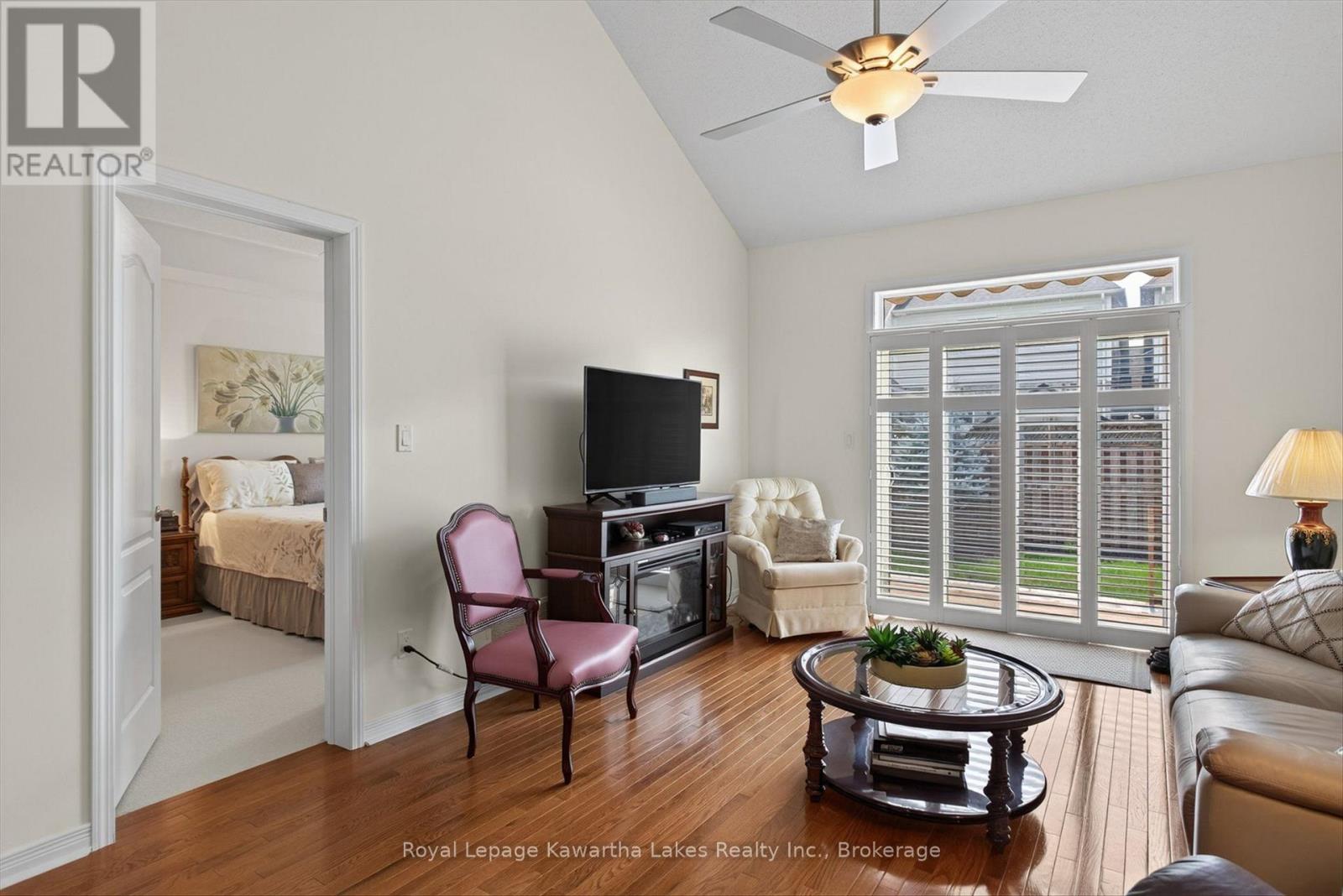 42 DEACON CRESCENT - Image 13