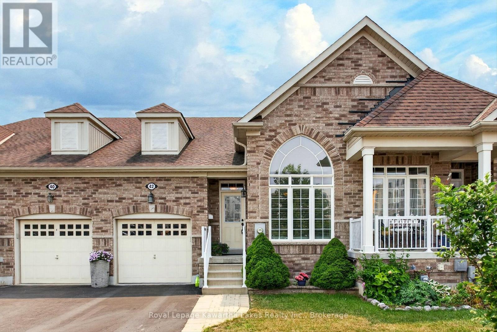 42 DEACON CRESCENT - 2