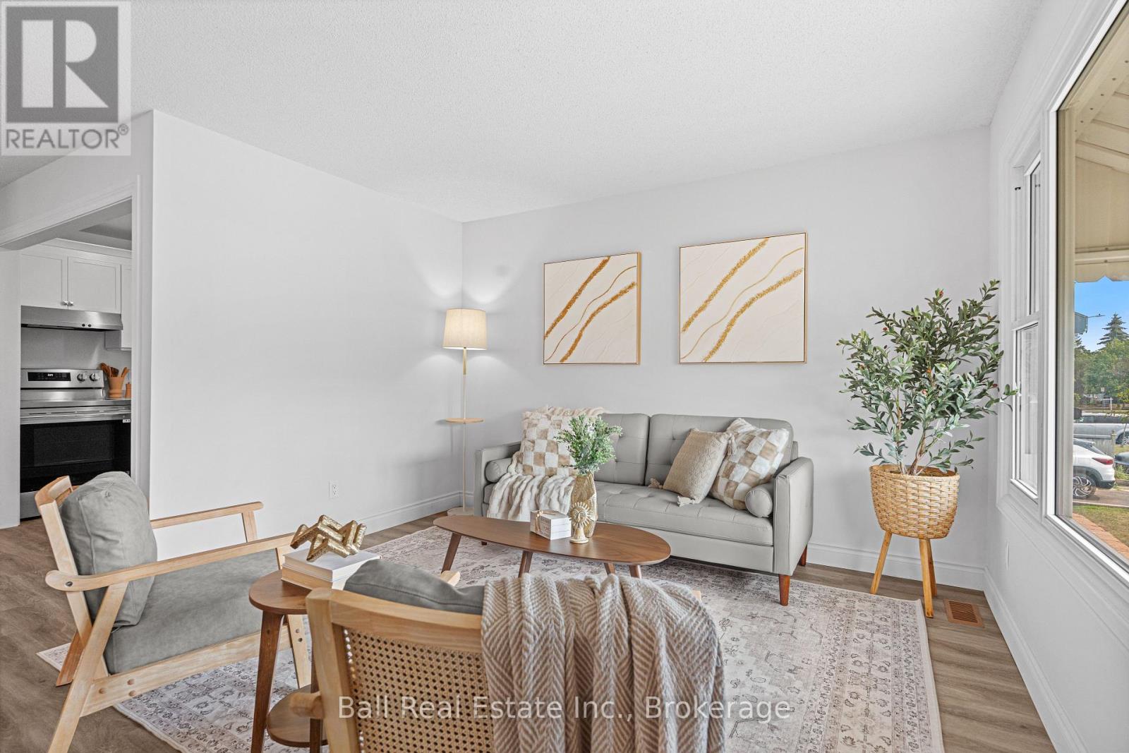 774 MOUNTAIN ASH ROAD - 11